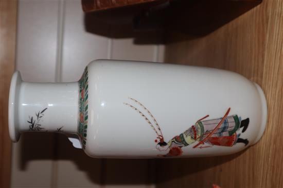 A Chinese famille verte Rouleau vase, Qing dynasty height 26cm